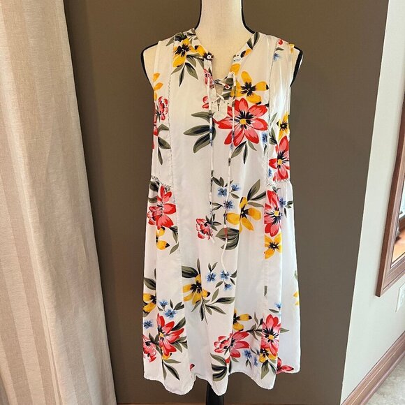 Old Navy Dresses & Skirts - Old Navy Summertime Floral Sleeveless Sundress, lightweight lining , Size Large
